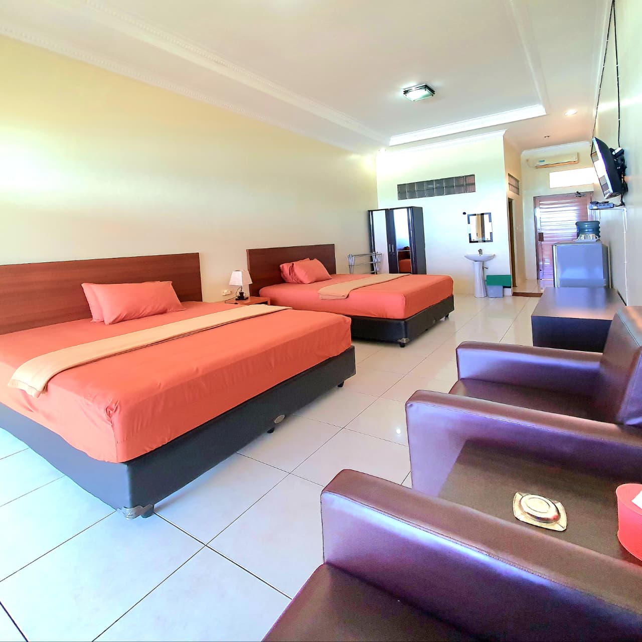 Area tidur Family Sea View Hotel Tenda