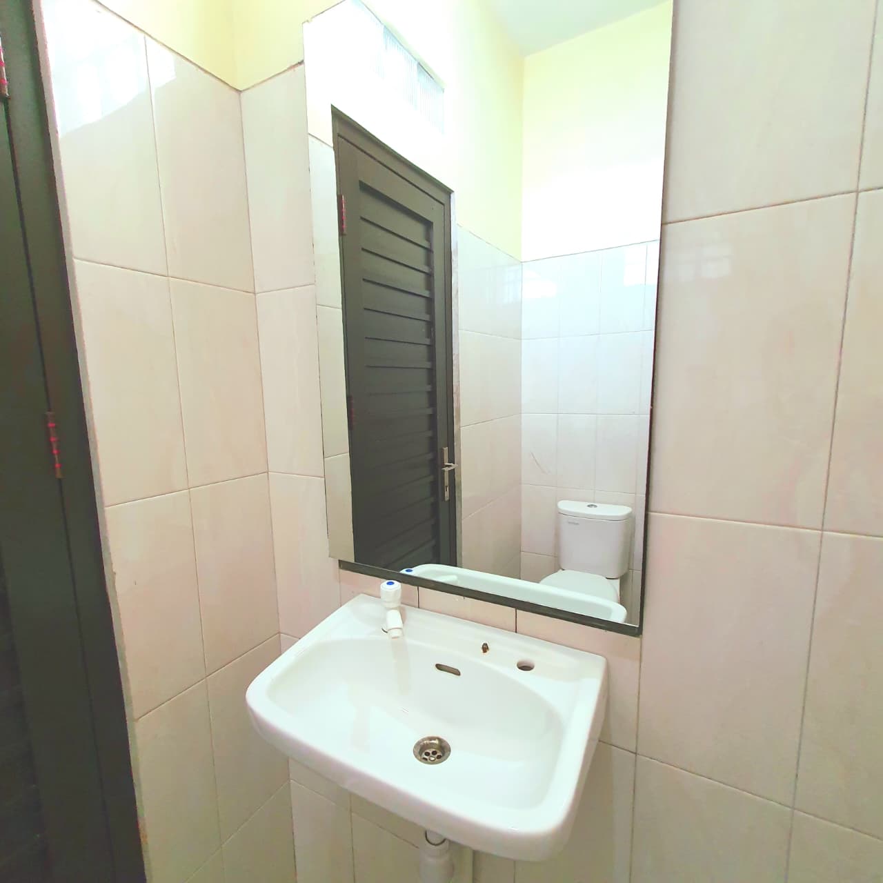 kamar standar Hotel tenda Pantai Timur Pangandaran HOTEL TENDA PANGANDARAN Standard Room
